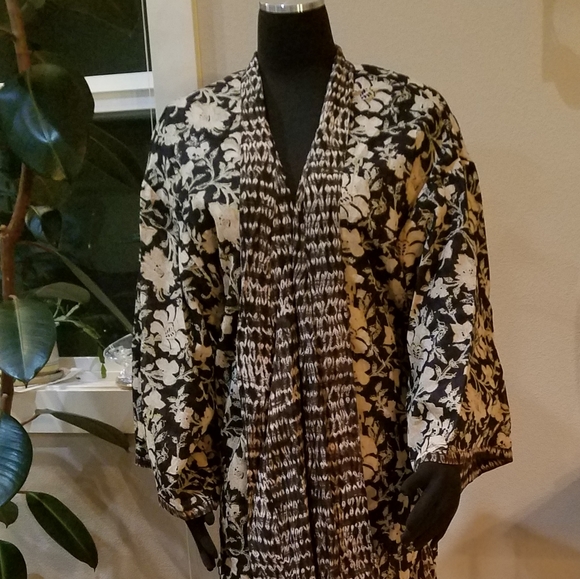 Free People Reversible Luxe Rumi Relaxed Cut Midi Kimono LAST ONE Size Small NWT - Picture 14 of 15